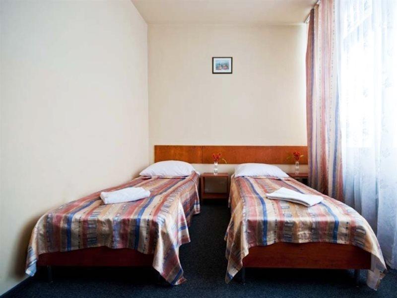 Hotel Start كراكوفيا المظهر الخارجي الصورة