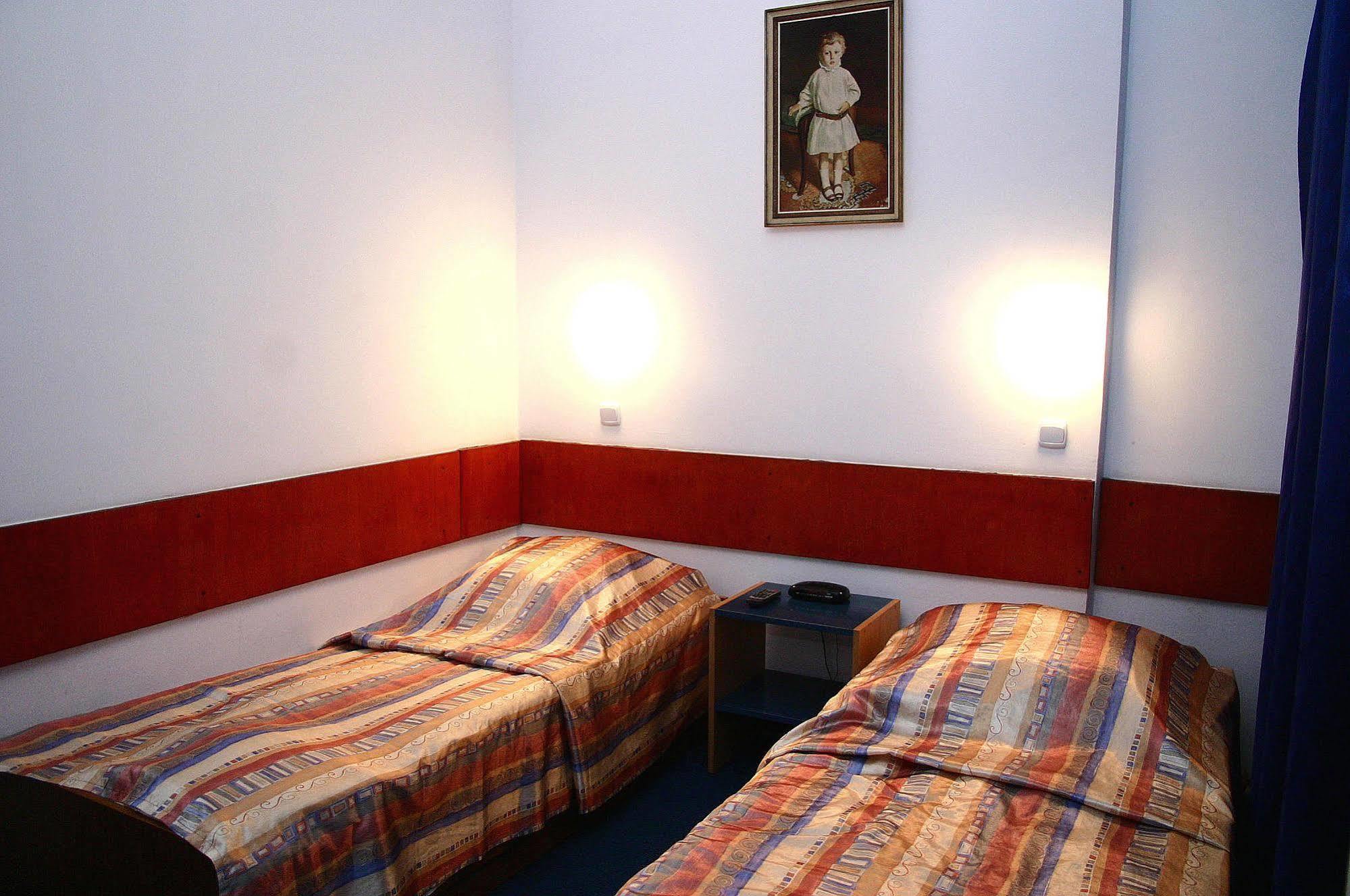 Hotel Start كراكوفيا المظهر الخارجي الصورة